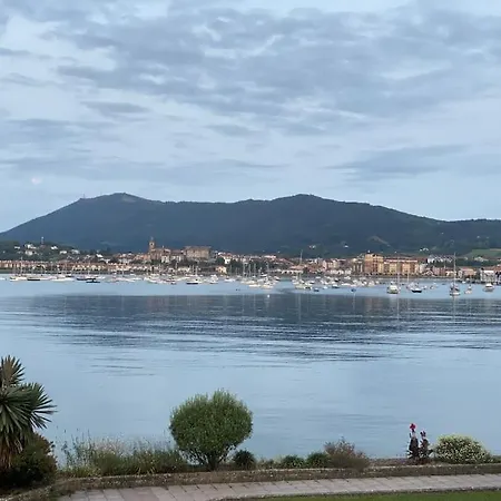 Plage, Super Appartement. Tres Bien Situe * Hendaye